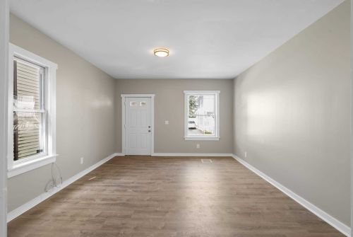 124 Thompson St, Poughkeepsie NY 12601-2621 exterior