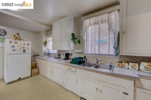 1336 Derby St, Berkeley CA 94703-1968 exterior