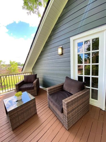 596 Euclid Ave, Elmhurst IL  60126-4336 exterior