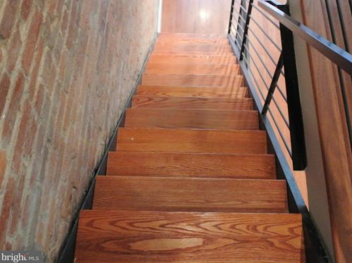 613 Gresham Pl, Washington DC  20001-2946 exterior