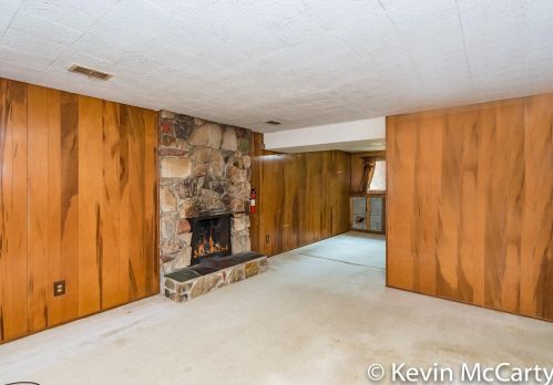 1630 Aberdeen St, Grand Rapids MI 49505-3910 exterior