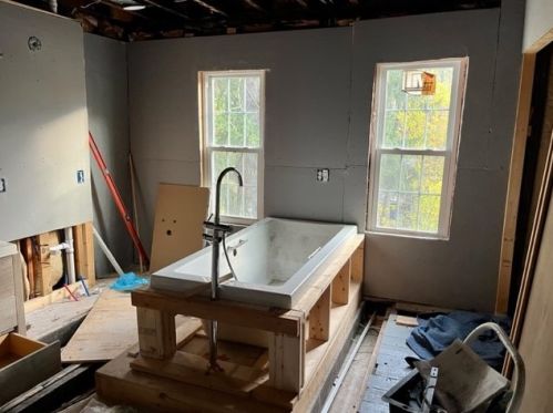 404 Middle St, Pittsburgh PA 15227-3844 exterior