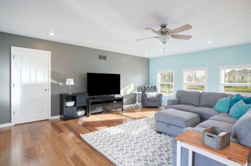 1901 Division St, Mishawaka IN 46545-6201 exterior