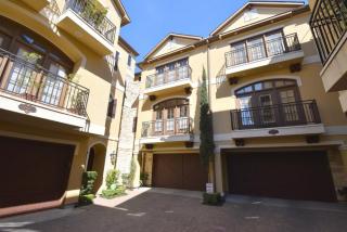 1965 Indiana St, Houston TX  77019-6547 exterior