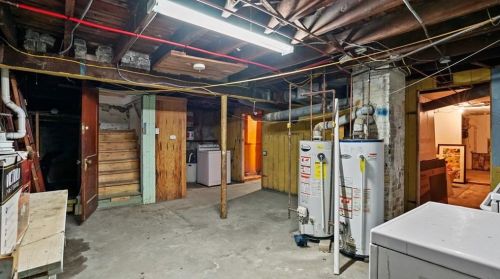 225 Wadsworth St, Providence RI 02909-2316 exterior