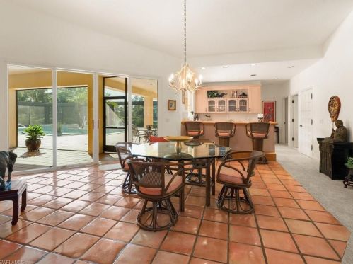 4724 Oak Leaf Dr, Naples FL 34119-8575 exterior