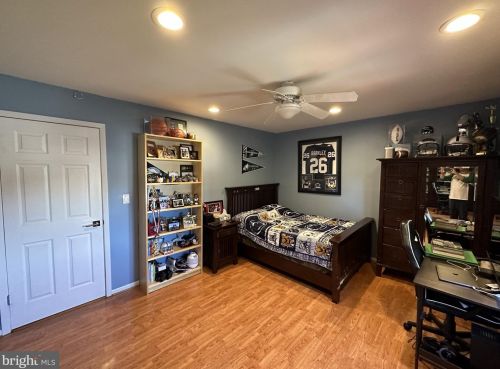 2269 Pne Rd, Huntingdon Valley PA 19006-4028 exterior