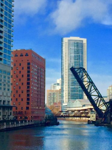 345 Canal St, Chicago IL  60606-1201 exterior