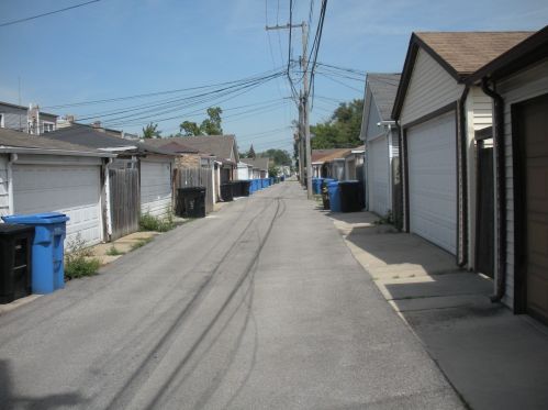 3621 Whipple St, Chicago IL 60655-2328 exterior