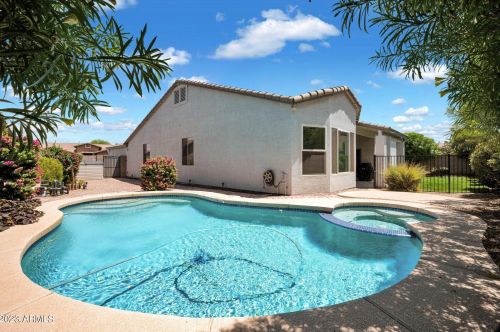 6482 Adobe Dr, Chandler, AZ 85249-9102