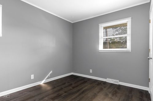 2010 Glen Flora Ave, Waukegan IL 60085-1304 exterior