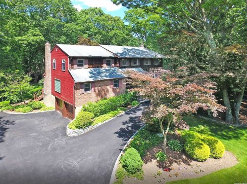 8 Pickering Pl, Huntington Station, NY 11746-5511