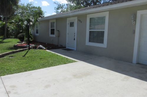 986 Proctor Ln, Fort Pierce, FL 34983-2668