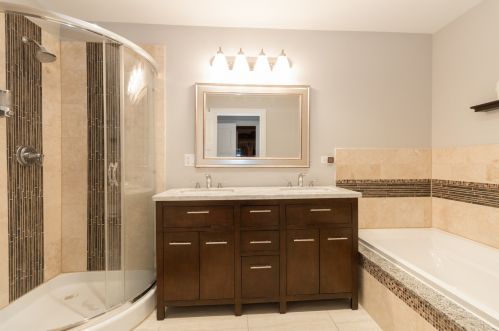 8805 Sacramento, Chicago IL 60805-1223 exterior