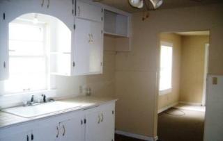 824 Eagle Ave, Springfield MO  65802-1606 exterior