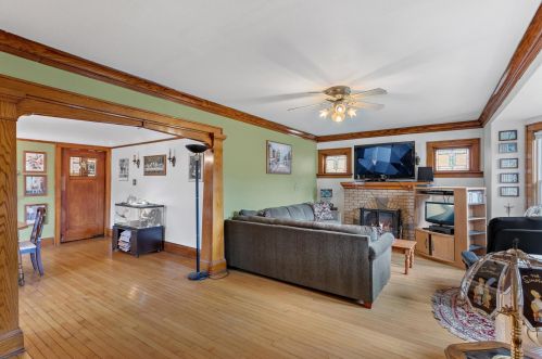 3135 18th St, Milwaukee, WI 53215-4503