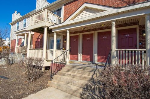 1506 Oriole Ln, Saint Louis, MO 63144-1138