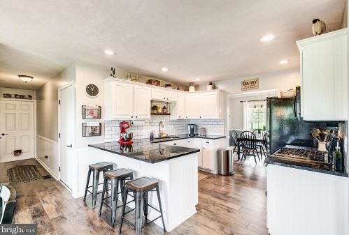 50 Amanda Dr, Littlestown PA 17340-9224 exterior