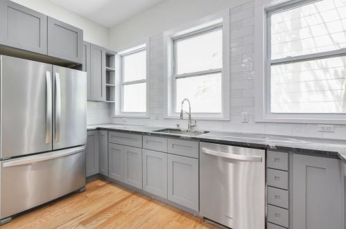 205 New York Ave, Union City, NJ 07087-4010