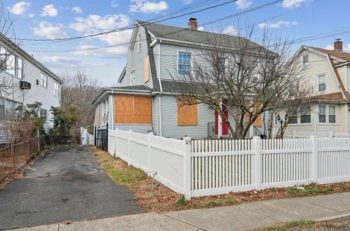 243 Flax Hill Rd, Norwalk, CT 06854-8201