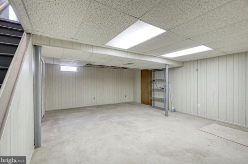 100 Acadia Dr, Riverton NJ 08077-3136 exterior