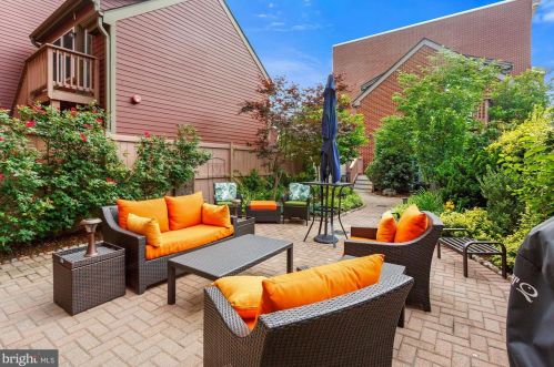 2114 Potomac Ave, Alexandria VA  22301-3010 exterior