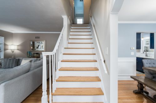 1231 Courtland Pl, Milwaukee, WI 53211-1113