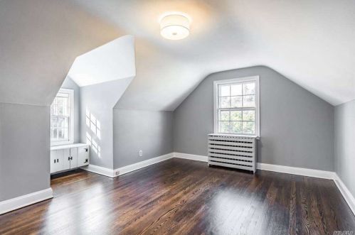 55 Albermarle Ave, Huntington Station NY 11746-2025 exterior