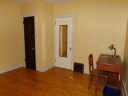 1416 Bank St, Kalamazoo MI 49001-2906 exterior