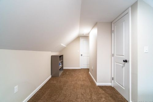 166 Giddings Ave, Windsor CT 06095-3744 exterior