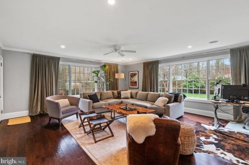 32 Evergreen Cir, Princeton NJ 08540-4028 exterior