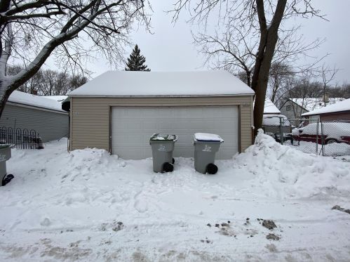 4502 21st St, Milwaukee WI  53209-6307 exterior