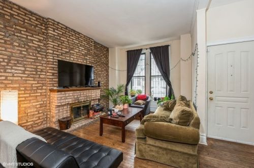 2943 Halsted St, Chicago, IL 60657-5149