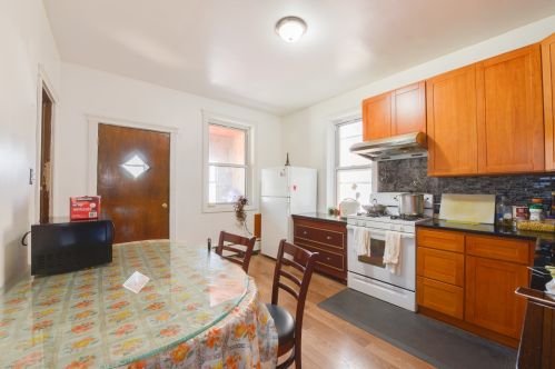 4327 Sacramento, Chicago IL 60655-2302 exterior