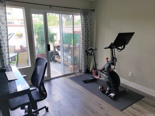 2467 Avenita Alpera, Tustin CA 92782-9004 exterior