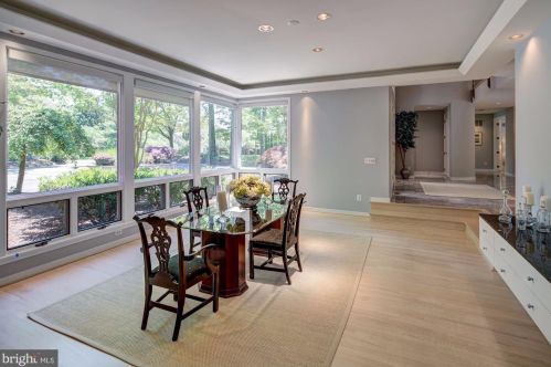 10011 Avenel Farm Dr, Rockville MD 20854-5410 exterior