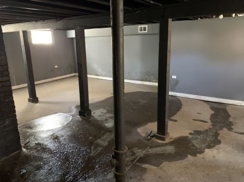 2425 15 Ave, Broadview IL 60155-4009 exterior