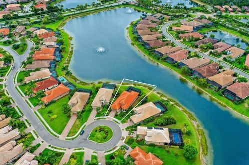 6601 Caldecott Dr, Naples FL 34113-3196 exterior