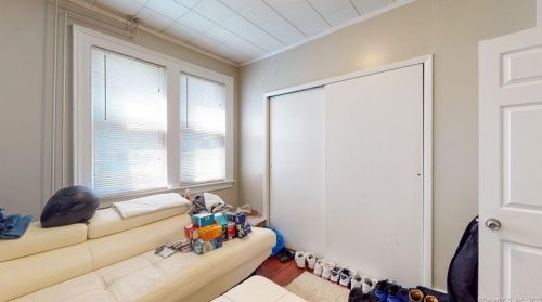 30 Chapman St, New Britain CT 06051-2807 exterior