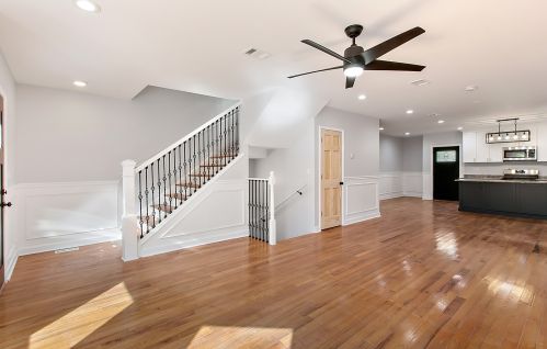 527 Ridgeway Ave, Chicago IL 60659-1117 exterior