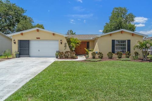 8433 Moulton Dr, Port Richey, FL 34668-4238