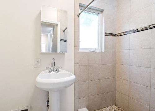 2011 Gregory St, Pittsburgh PA  15203-1641 exterior