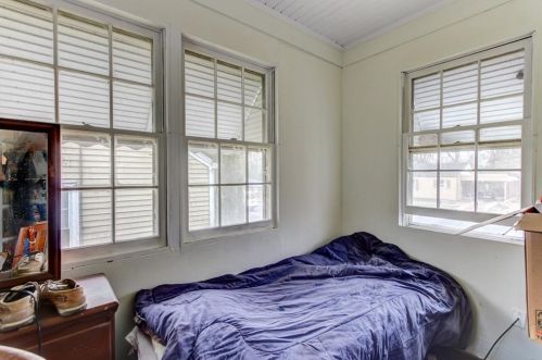 1487 Mercer Ave, Atlanta GA 30337-1515 exterior