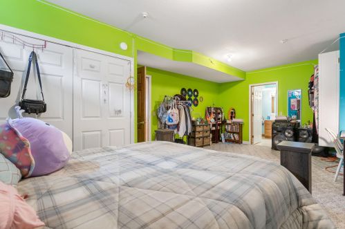 1061 Robinhood Dr, Meskegon MI  49445-2075 exterior