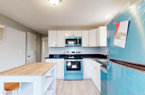 33 Palmer St, Killingly CT 06239-2732 exterior