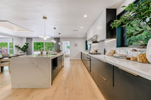 1349 Murchison Dr, Millbrae CA 94030-3025 exterior