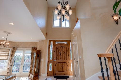 6923 Kenton Ave, Chicago IL 60712-2429 exterior