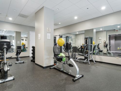 630 State St, Chicago IL 60605-1807 exterior