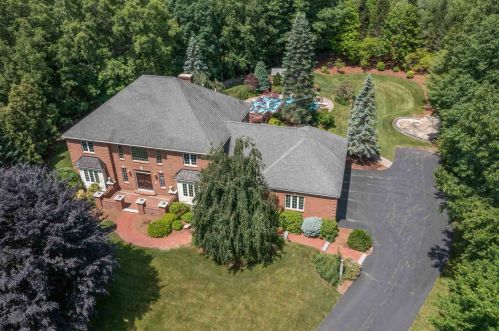 10 Whittier Dr, Concord, NH 03304-3827