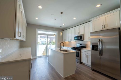 2019 Bodine St, Philadelphia PA  19122-1503 exterior